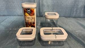 lot 2097 image: Members Mark Fliplock Food Storage Container Set