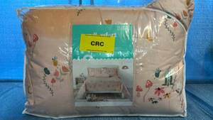 lot 2120 image: Pillowfort Kids FullQueen Comforter Set with Shams - Floral Fairy Print