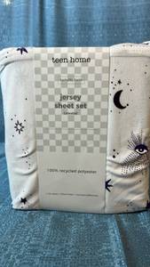 lot 2133 image: Teen Home Celestial Jersey Sheet Set TwinXL Twin