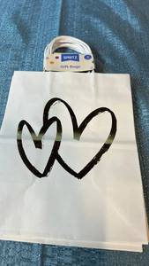 lot 2138 image: Spritz White Paper Gift Bags 4-Count with Rope Handles