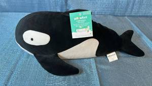 lot 2144 image: Pillowfort Weighted Plush Orca Whale 3 lbs