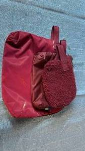lot 2154 image: Burgundy Nylon Tote Bag with Sherpa Pouch Set