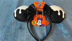 lot 2164 image: Disney Minnie Mouse Halloween Glow in the Dark Ear Headband