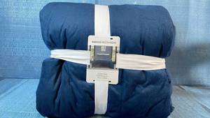 lot 2175 image: makers collective Ribbed Blue Comforter Set FullQueen