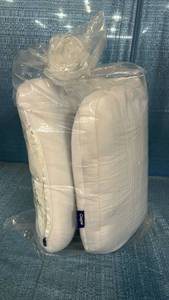 lot 8017 image: Casper King Foam Pillow with Snow Technology