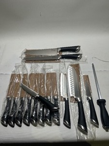 lot 110 image: Chicago Cutlery Kitchen Knives - Professional Quality - Large Grip Handles - 15 Total, 9 Stk, Sharpener, 5 Specialty