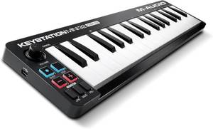lot 22363 image: M-AUDIO Keystation Mini 32 MK3 USB MIDI Keyboard Controller with 32 Velocity Sensitive Mini Keys and Recording Software Included