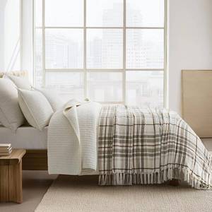 lot 18843 image: EverGrace Plaid Chenille Bed Blanket Queen Size for Bed, Super Soft Cozy Decorative Farmhouse Plaid Throw with Tassels, Lightweight Chenille Knit Throw for Couch Sofa Gift Home Decor, Beige 90x90