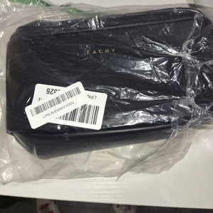 lot 23106 image: CARRY BAG FOR MAKEUP black