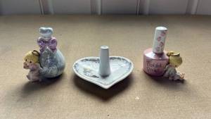 lot 9 image: Precious Moments Figurine & Ring Holder Set of 3