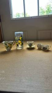 lot 12 image: Lemon & Grapefruit Themed Drinkware Collection with Colorado Souvenir Cups