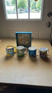 lot 16 image: Florida Souvenir and LCMS Youth Gathering Coffee Mug Collection with Tea Box frame