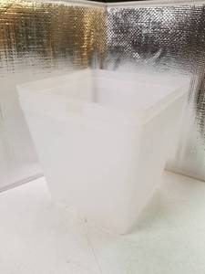 lot 46718 image: 8x8x8 Square Bins, 2 Pack - Retail $5