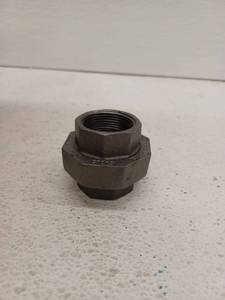 lot 16597 image: 1 14 Inch Malleable Iron Union