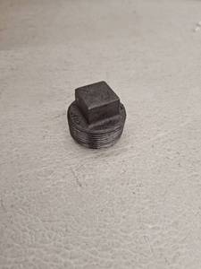 lot 16903 image: Jones Stephens Malleable Iron Fittings 1 14 Inch Plug