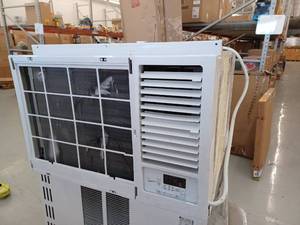 lot 17119 image: LG 18000 BTU Window AC Unit, LW1821HRSM
