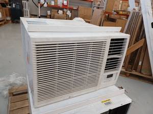 lot 17120 image: LG 18000 BTU Window AC Unit, LW1821HRSM