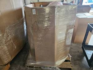 lot 5077 image: Huge Pallet of Bedding and Other Soft Good Items. Lot of Bang For The Buck $