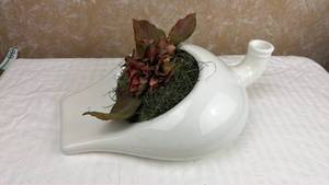 lot 64 image: White Ceramic Planter with Spout