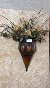 lot 82 image: Large Wall Sconce Vase with Floral