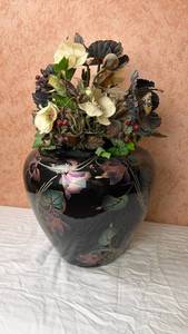 lot 87 image: Large Black Japanese Vase with Floral Arrangement