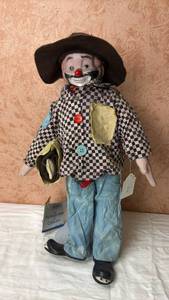 lot 96 image: Heritage Mint Collection Clown Doll Figure