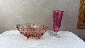 lot 115 image: Pink Depression Glass Footed Bowl and Cranberry Etched Vase