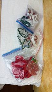 lot 162 image: Holiday Cookie Cutter Set