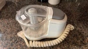 lot 167 image: Mini Electric Food Chopper
