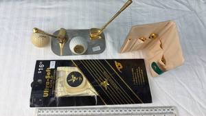 lot 201 image: Titleist Golf Ball Putter Display Set with Metal Base and Accessories