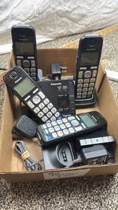 lot 205 image: Panasonic KX-TGE260 KX-TGE270 Cordless Phone System Lot 4 Handsets Base