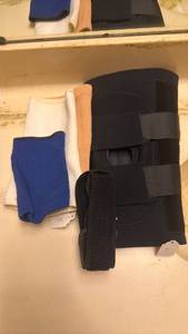 lot 262 image: Compression Bandage Wraps Elastic Support 2 Piece Lot