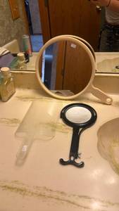lot 264 image: Hand Mirrors 2-Piece Set Tan and Black Round Oval