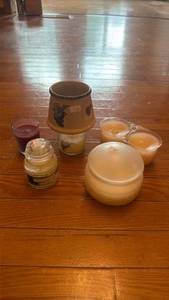 lot 271 image: Yankee Candle Lot 6 Scented Candles Mixed Sizes
