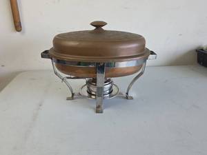 lot 281 image: Chafing Dish with Lid and Warming Stand