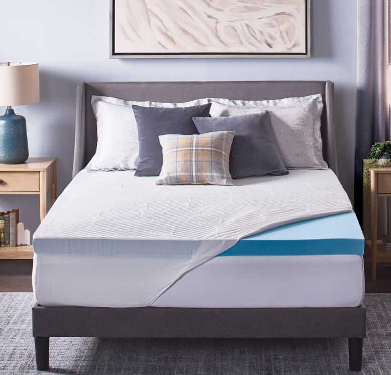 lot 1007 image: Novaform ComfortLuxe Plus Gel Memory Foam Mattress Topper. King Size - Retail $190