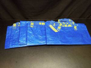 lot 1046 image: IKEA FRAKTA Reusable Carrier Bag 5-Pack - Retail $0