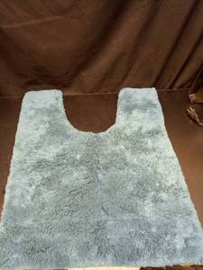 lot 1026 image: Bath Mat with Contoured Toilet Cutout Light Blue-Green - Retail $0