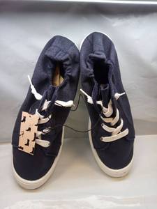 lot 1166 image: Canvas High-Top Sneakers Navy Blue White Lace-Up Size 10 - Retail $15