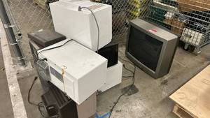 lot 16520 image: Mixed Lot Retro Electronics CRT TVs, Microwaves, and Computer Monitors