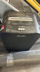 lot 16532 image: Swingline Electric Paper Shredder
