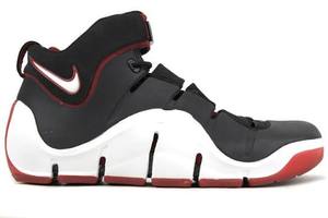 lot 24795 image: Nike Zoom LeBron Iv Size 12