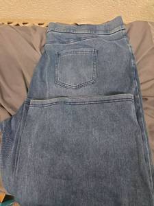 lot 552 image: 3XL Plus Stretchy Pants, Stretchy Jean Print  - Retail $0