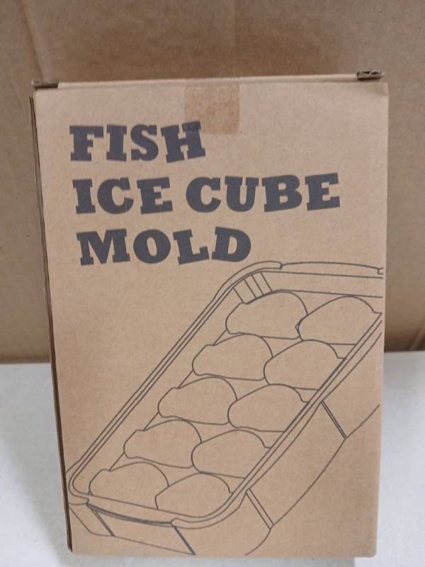 lot 24590 image: Fish Shaped Silicone Ice Cube Mold