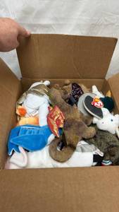 lot 321 image: Ty Beanie Babies Lot Multiple Animals with Tags