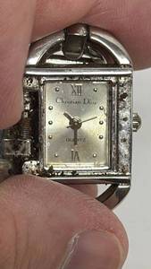 lot 34 image: Christian Dior Paris Plaqueor G Model Depose Water Resistant Bracelet Watch