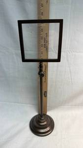 lot 42 image: Brass Telescoping Photo Stand