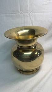 lot 167 image: Brass Spittoon with Flared Rim Approximately 8 Inches Tall