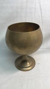 lot 249 image: Lowesr Brass Goblet Cup 6 inches tall