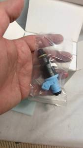 lot 287 image: Fuel Spray Nozzle Injector Lada Samara OEM 0280150996 Lot of 8